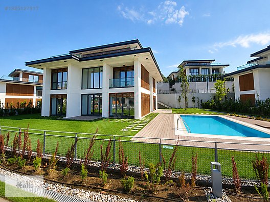 Köy Zekeriyaköy'de Müstakil Havuzlu Villa / Kerem Yörükoğlu 2