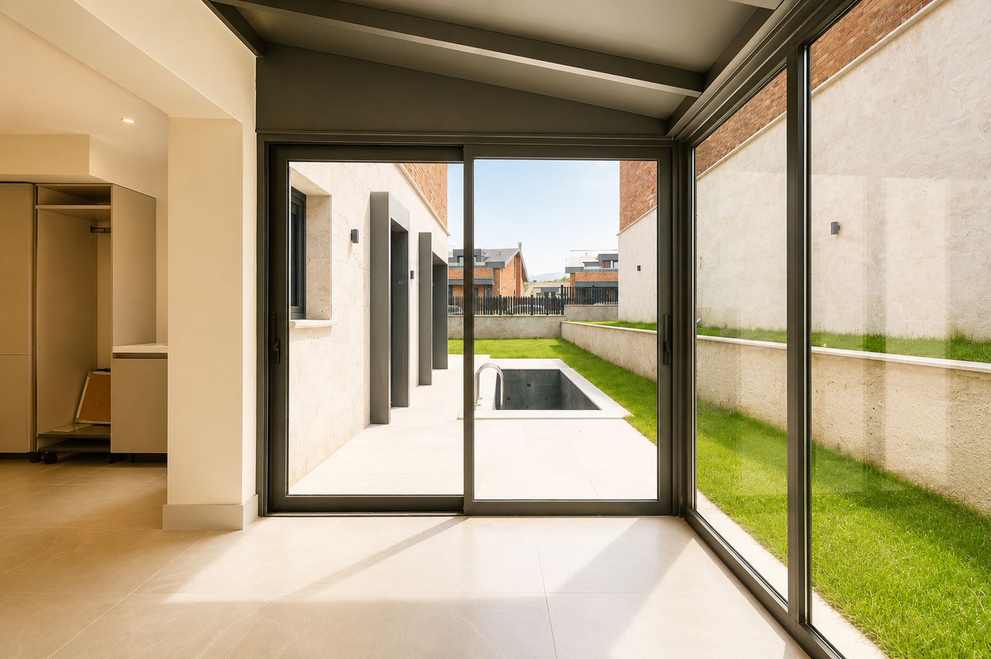 5+1 Villa · 330 m²
